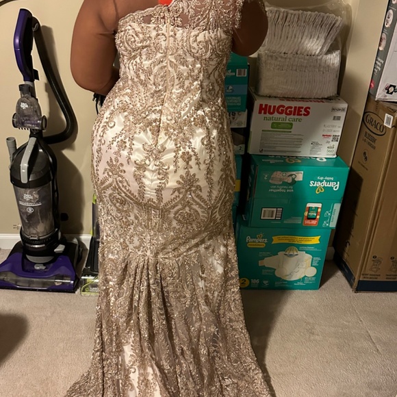 Prom Dress - Picture 2 of 6
